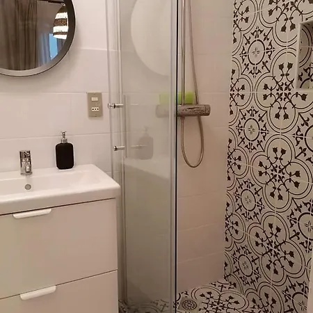 Auximum Guest house